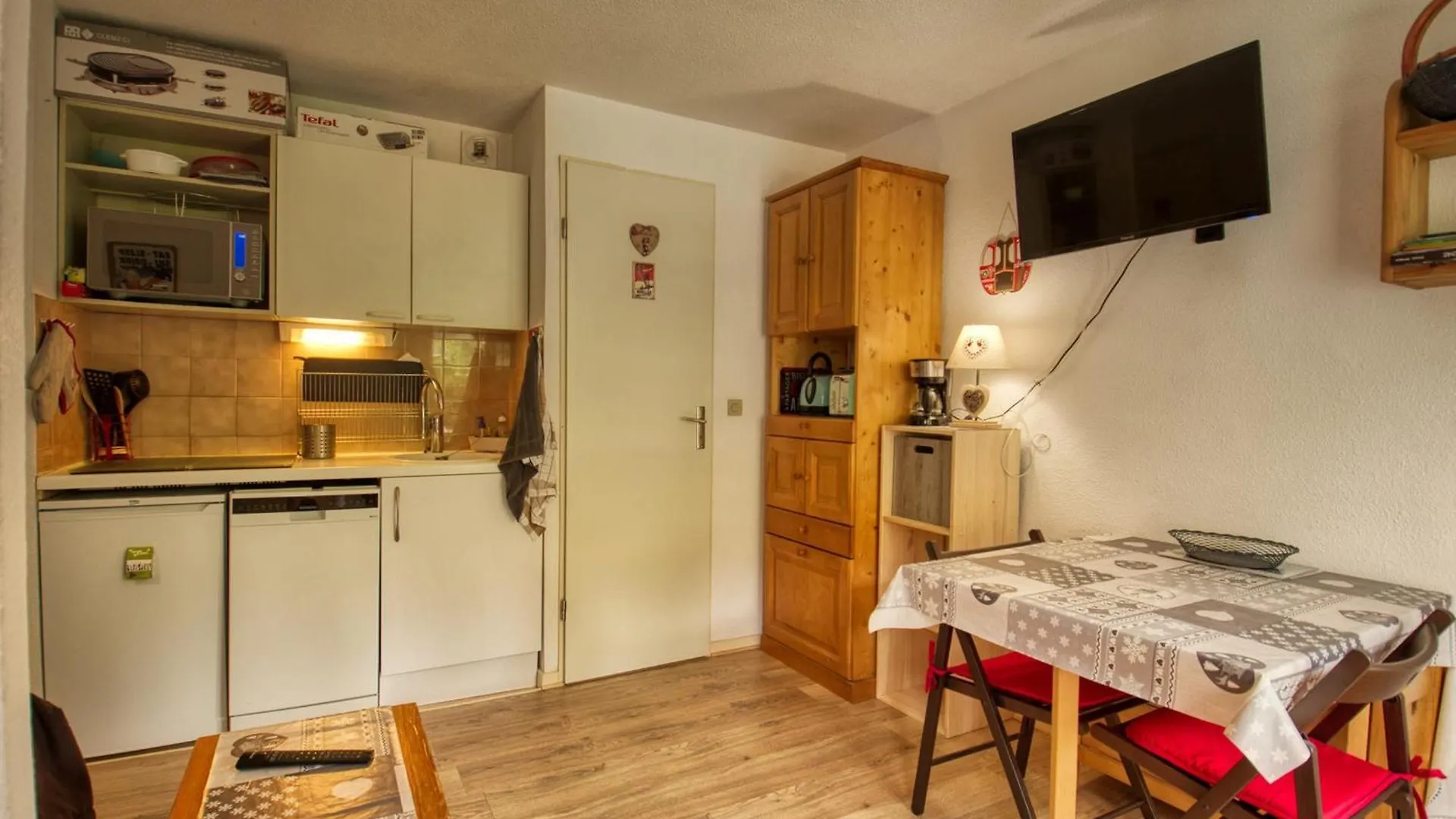 Charmant Apt 1 Chambre + Coin Montagne, 4-5 Pers, Balcon, Au Coeur De Morillon 1100 - Fr-1-642-45